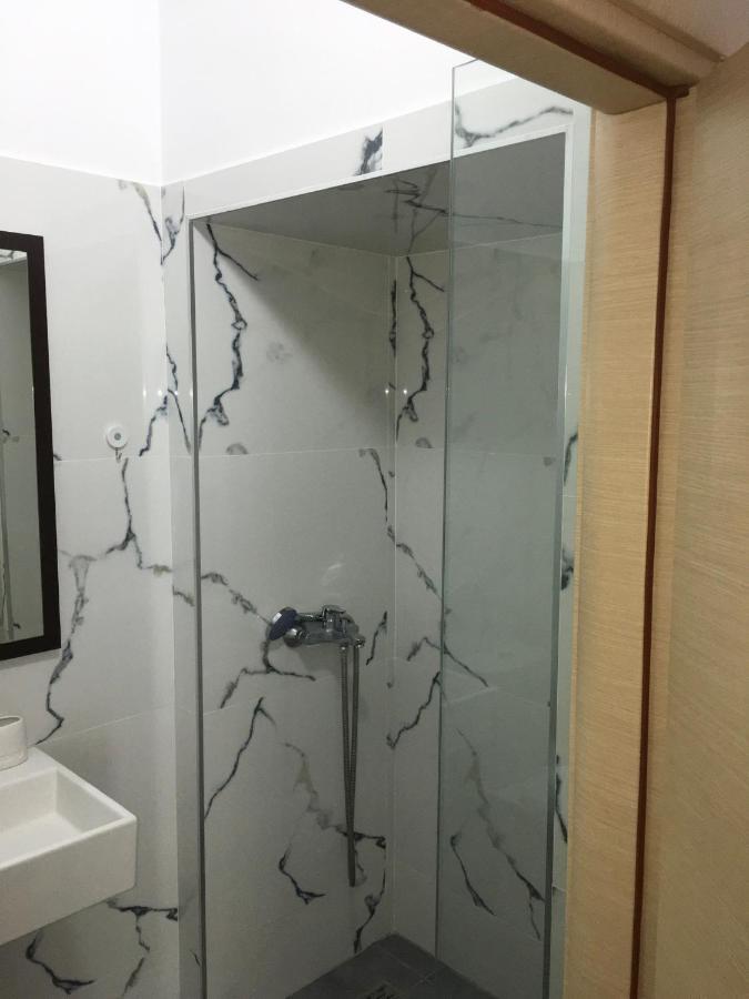 Lr Apartments Saranda Extérieur photo