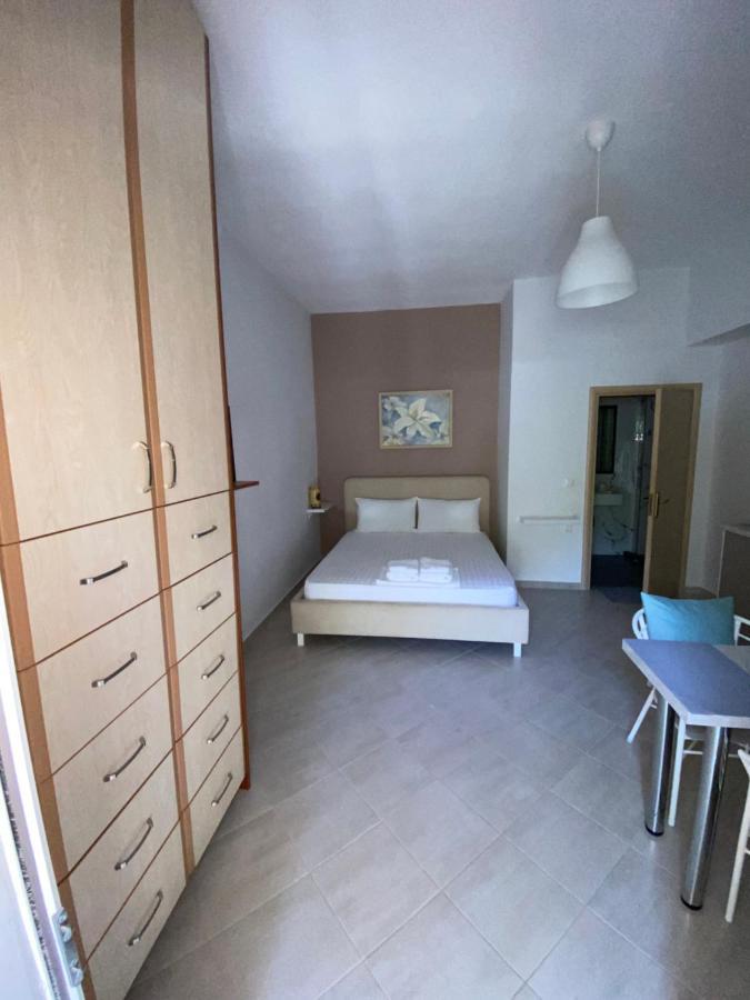 Lr Apartments Saranda Extérieur photo