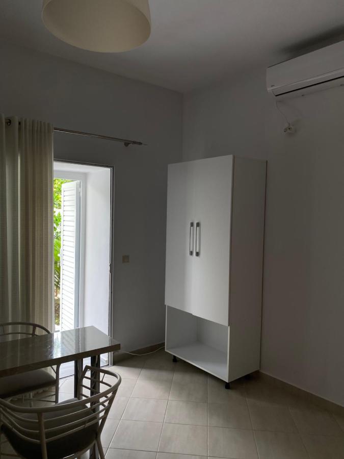Lr Apartments Saranda Extérieur photo