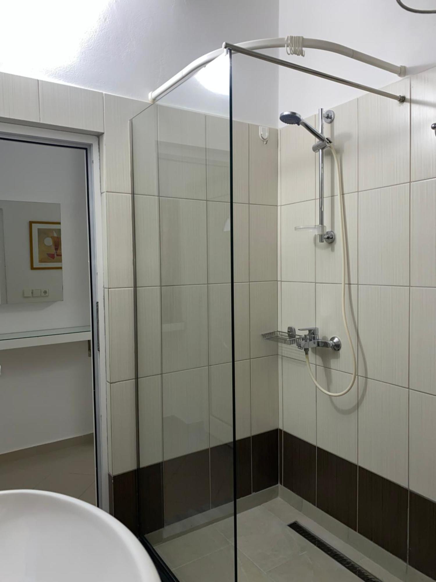 Lr Apartments Saranda Extérieur photo